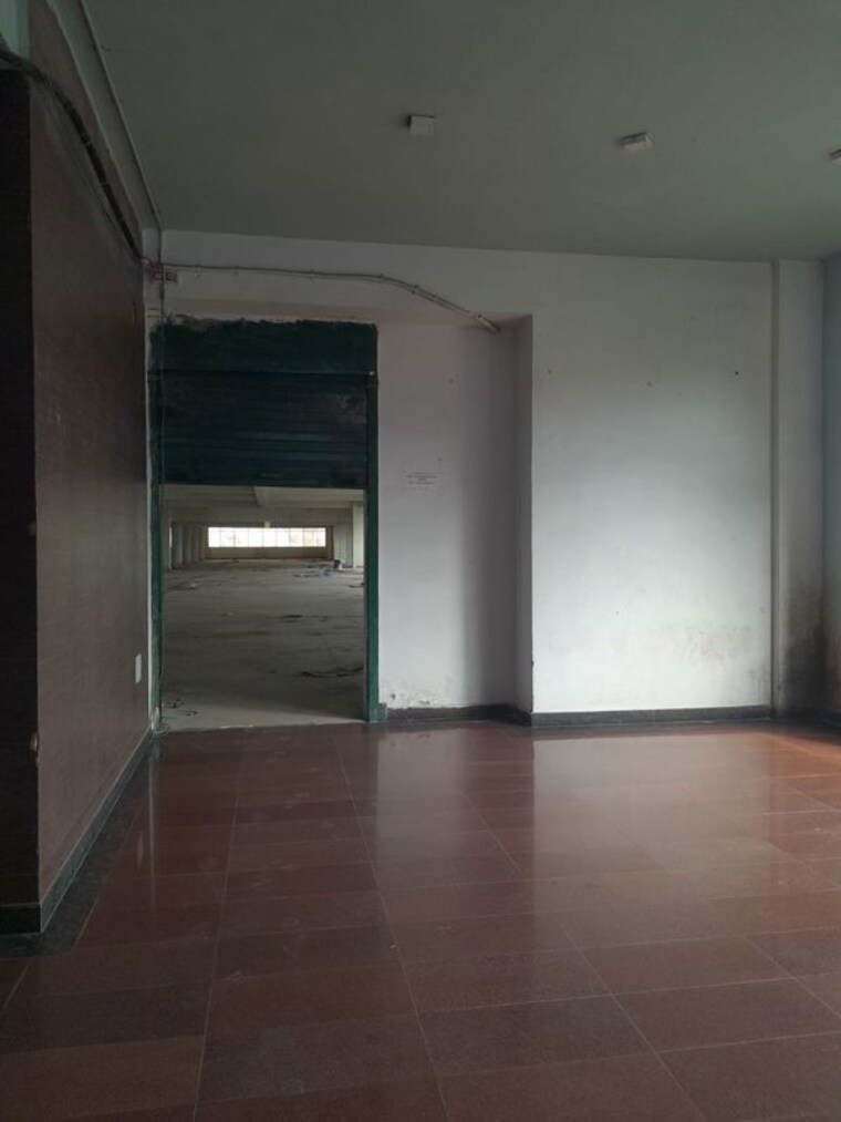 Room, harmu Commercial Office Space 11000 Sq.Ft. In Harmu Ranchi 10270745