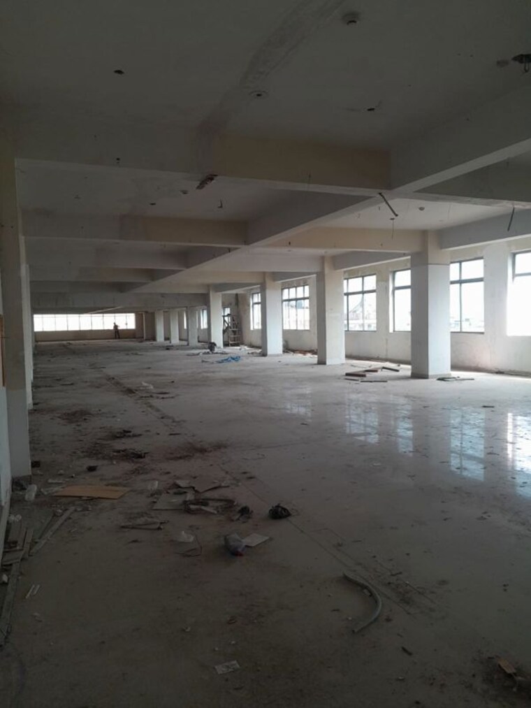  Parking, harmu Commercial Office Space 11000 Sq.Ft. In Harmu Ranchi 10270745