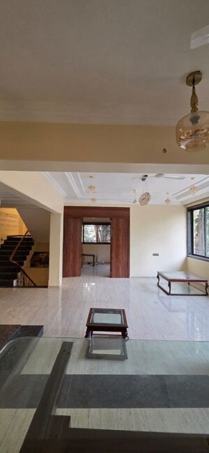 Living Room in 6 BHK Villa at Chembur – for Rent