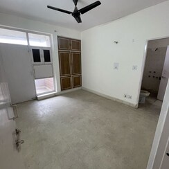 3 BHK + Pooja Room,Servant Room Apartment For Rent in Retech Apartments