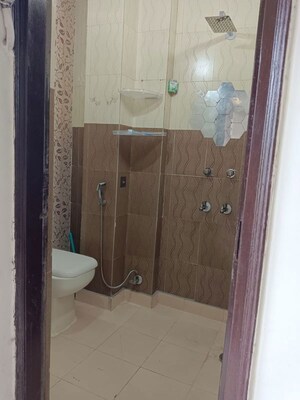 Bathroom in 1 BHK Builder Floor at Lajpat Nagar 4 – for Rent