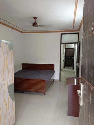 Bathroom in 1 BHK Builder Floor at Lajpat Nagar 4 – for Rent