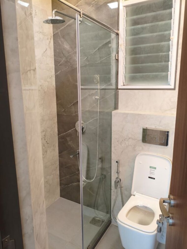Bathroom, palam colony 3 Bedroom 130 Sq.Yd. Builder Floor In Palam Colony Delhi 10270920