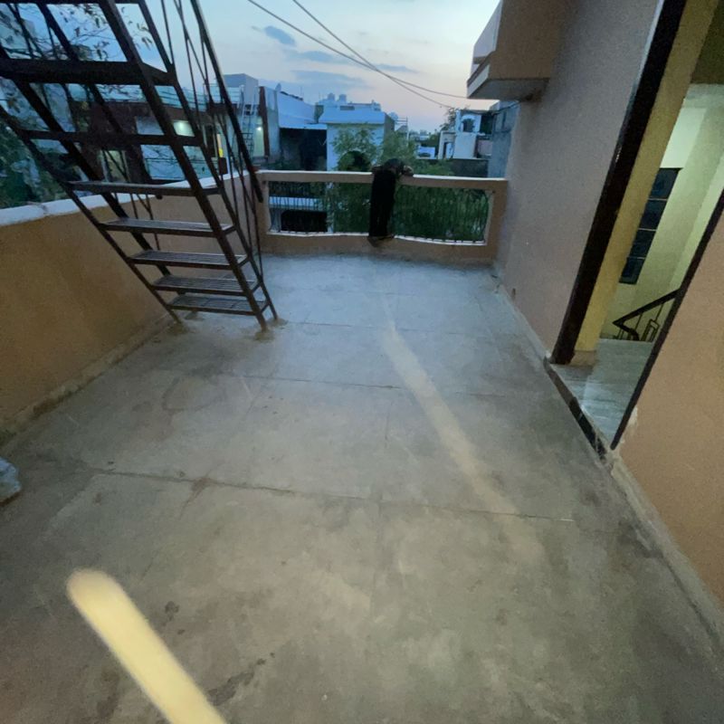 2 BHK Builder Floor For Rent in Sector 21D