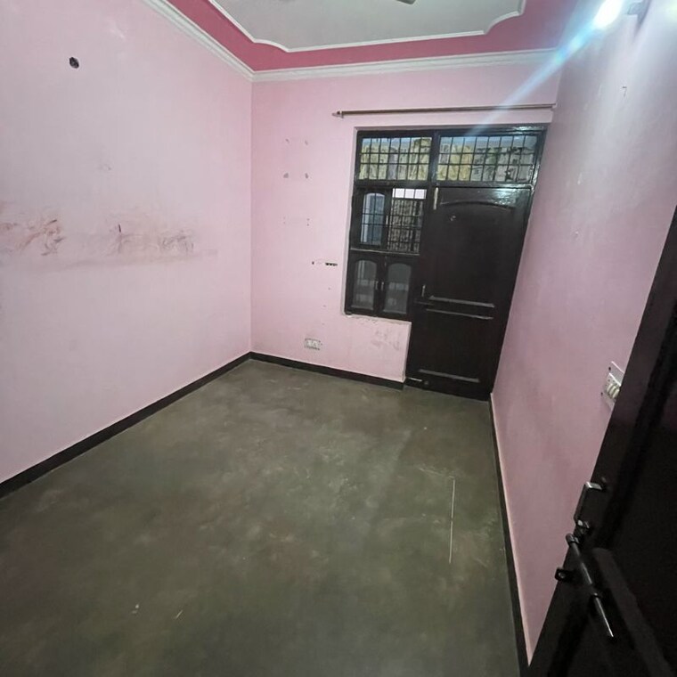 Room, sector 21d 2 Bedroom 160 Sq.Yd. Builder Floor In Sector 21d Faridabad 10270960