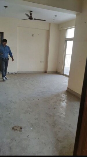 Room in 3 BHK Apartment at KDP Grand Savanna, Raj Nagar Extension – for Rent