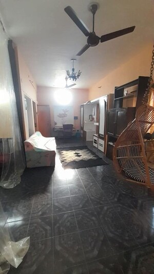 Living Room in 1 BHK Builder Floor at Gomti Nagar – for Rent