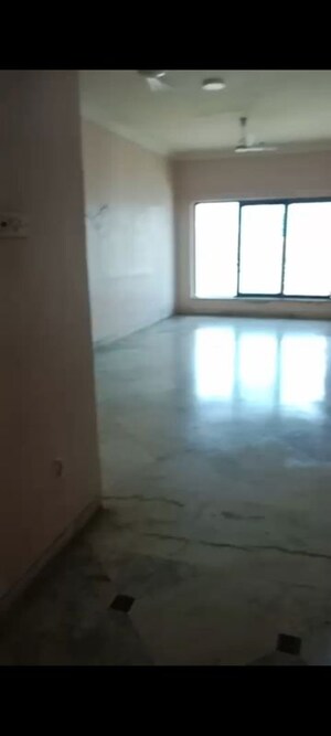 Room in 2 BHK Apartment at Kalpataru Yugdharma, Malad West – for Rent