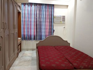 Bedroom in 5 BHK Villa at Chembur – for Rent