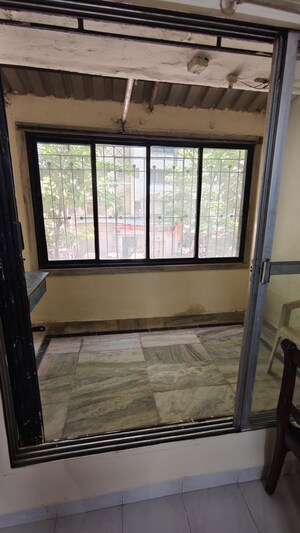 Bedroom in 1 BHK Apartment at Gokul Garden CHS, Kandivali East – for Rent