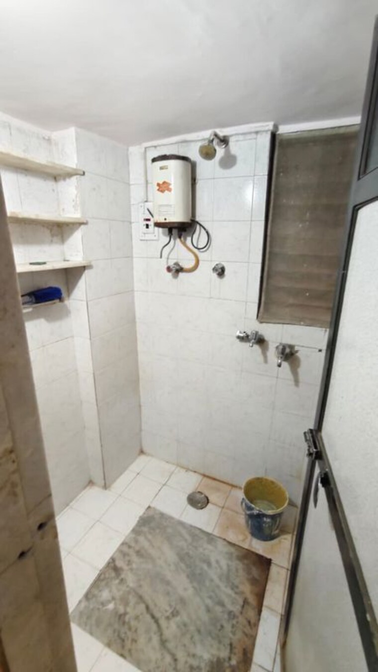 Bathroom, gokul-garden-chs 1 Bedroom 426 Sq.Ft. Apartment In Kandivali East Mumbai 10271015