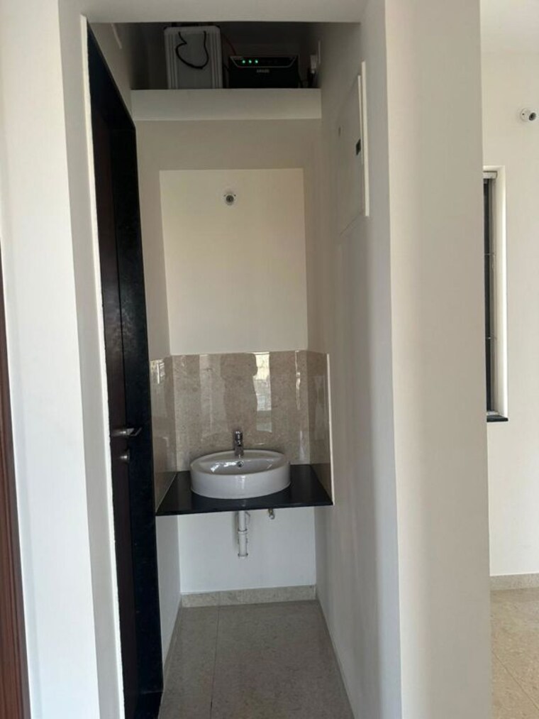 Bathroom, vilas-javdekar-yashwin-enchante 2 Bedroom 950 Sq.Ft. Apartment In Kharadi Pune 10213346