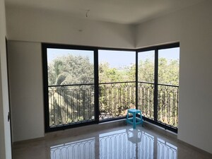 Room in 2 BHK Apartment at Vile Parle West – for Rent