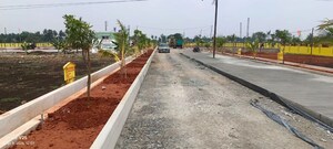   Plot at Penamaluru – for Sale