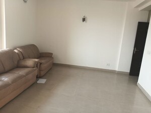 Room in 2 BHK Apartment at GPL Eden Heights, Sector 70 – for Rent