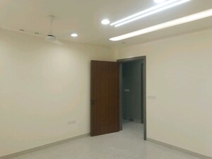 Room in 6+ BHK Independent House at Sector 45 – for Rent