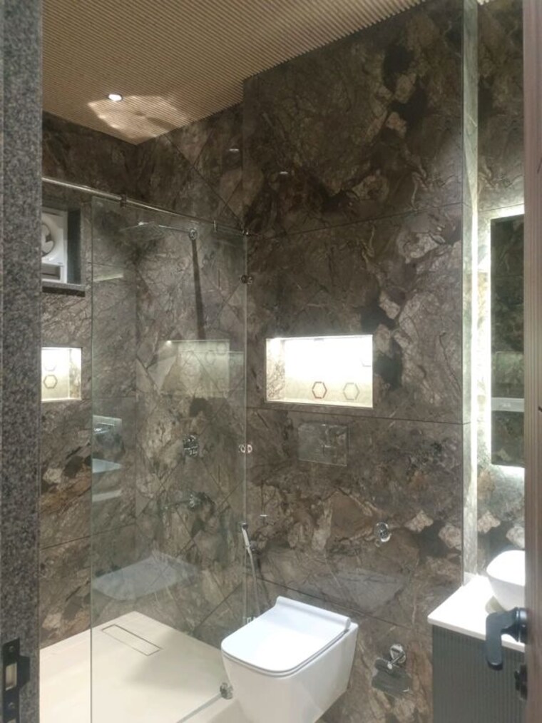 Bathroom, sector 45 6+ Bedroom 350 Sq.Yd. Independent House In Sector 45 Faridabad 10271179