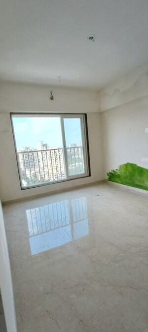 Room in 2 BHK Apartment at Kaveri Heritage, Borivali West – for Rent