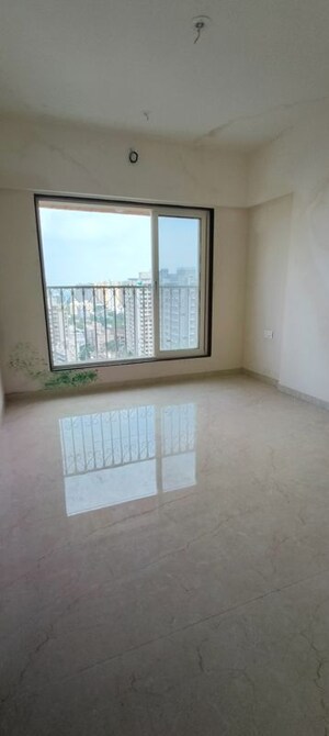 Room in 2 BHK Apartment at Kaveri Heritage, Borivali West – for Rent