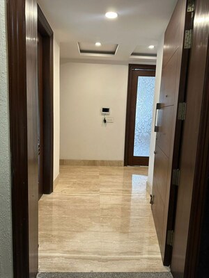 Building Lobby in 4 BHK Builder Floor at Panchsheel Enclave – for Rent