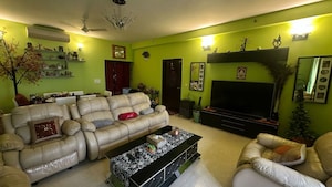 Bedroom in 3.5 BHK Builder Floor at Emaar MGF The Palm Drive Villas, Sector 66 – for Sale