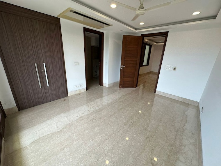 Room, panchsheel enclave 4 Bedroom 443 Sq.Yd. Builder Floor In Panchsheel Enclave Delhi 10271488