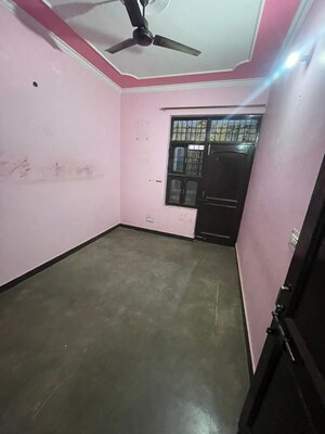 Room in 2 BHK Apartment at Sarvome Shree Homes, Sector 45 – for Rent