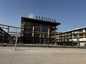  Showroom For Rent in Mansha Vega Street, Sector 82