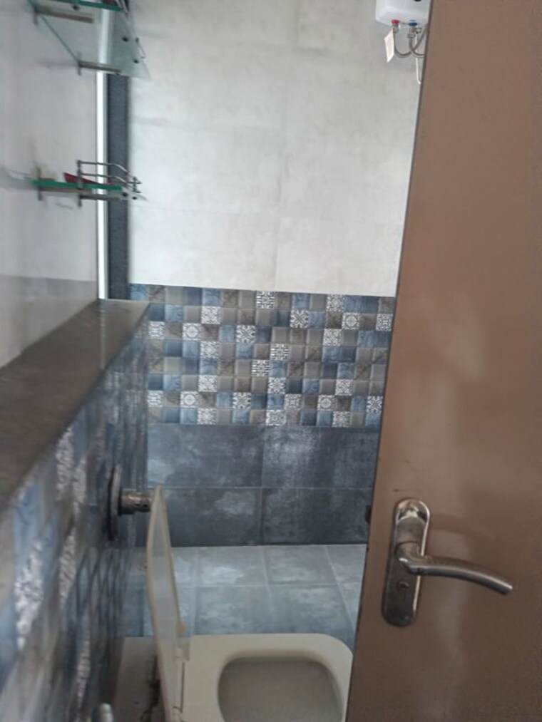 Bathroom, siddhi-garima 2 Bedroom 936 Sq.Ft. Apartment In Chembur Mumbai 10271650
