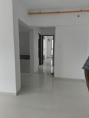 Room in 1 BHK Apartment at Empire Towers, Goregaon East – for Rent