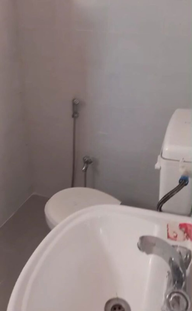 Bathroom, saryu-enclave 2 Bedroom 880 Sq.Ft. Apartment In Ghuswal Kalan Lucknow 10271927