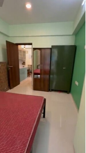 Bedroom in 2 BHK Apartment at Chembur – for Rent