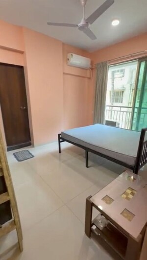 Bedroom in 2 BHK Apartment at Chembur – for Rent