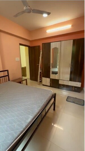 Bedroom in 2 BHK Apartment at Chembur – for Rent