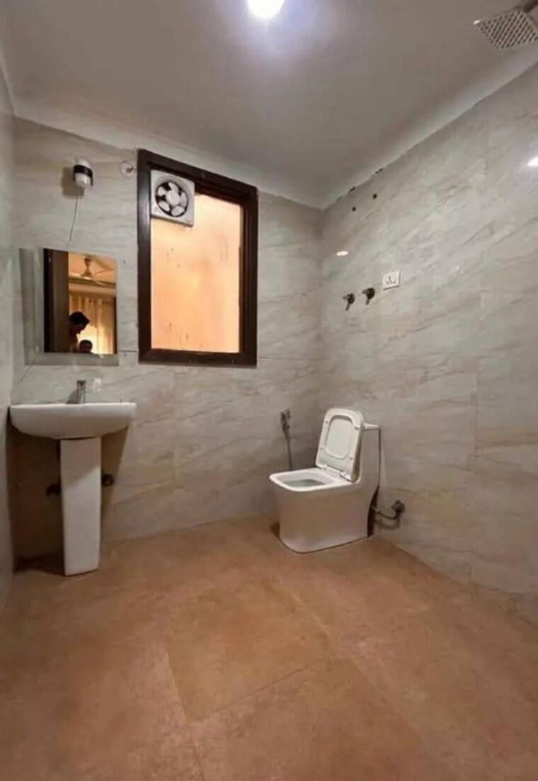 Bathroom, saket 4 Bedroom 2200 Sq.Ft. Builder Floor In Saket Delhi 10271920