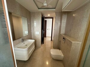 Bathroom in 4 BHK Builder Floor at Panchsheel Enclave – for Rent