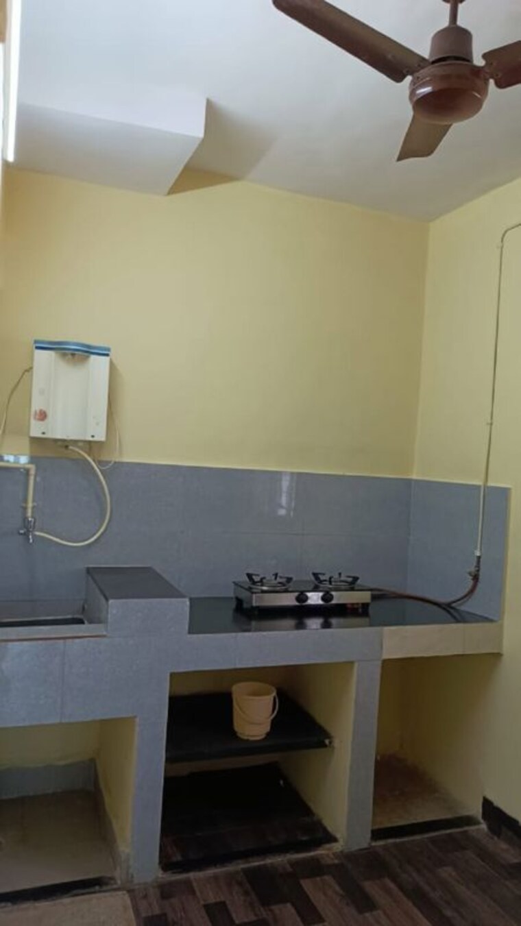 Kitchen, bandra west 1 Bedroom 500 Sq.Ft. Apartment In Bandra West Mumbai 10272056