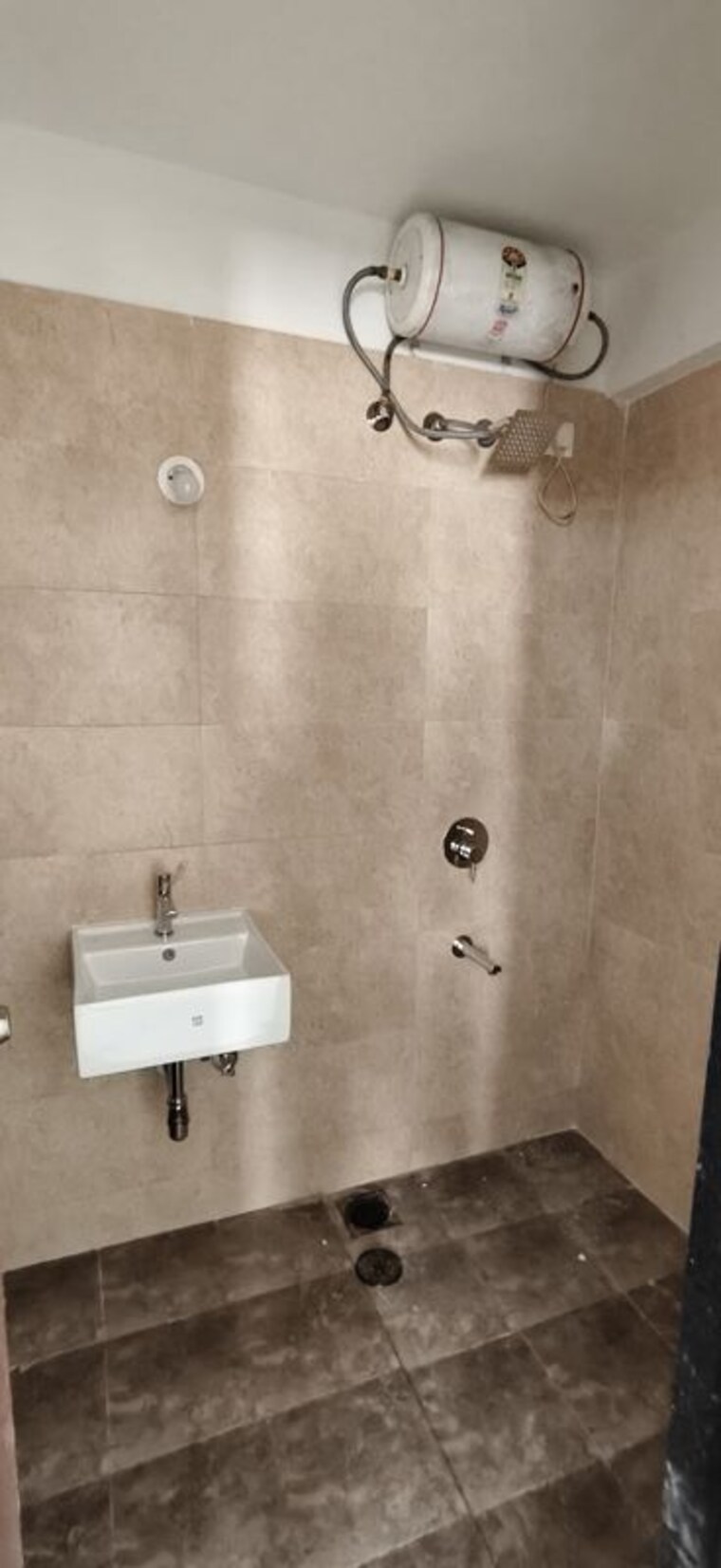 Bathroom, wadgaon sheri 2 Bedroom 784 Sq.Ft. Apartment In Wadgaon Sheri Pune 10272278