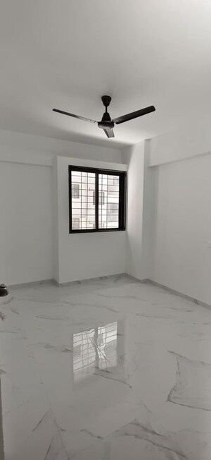 Room in 2 BHK Apartment at Wadgaon Sheri – for Rent