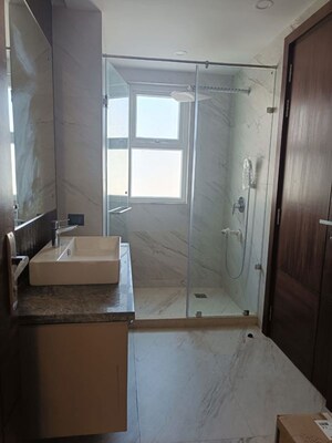 Bathroom in 4 BHK Builder Floor at Green Park – for Rent