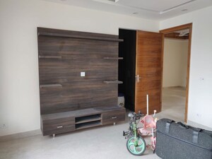 Furnished Amenities in 3 BHK Builder Floor at Sector 23 – for Sale