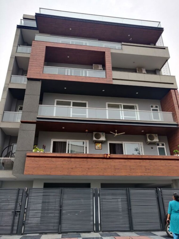 Exterior View, sector 23 3 Bedroom 342 Sq.Yd. Builder Floor In Sector 23 Gurgaon 10272346