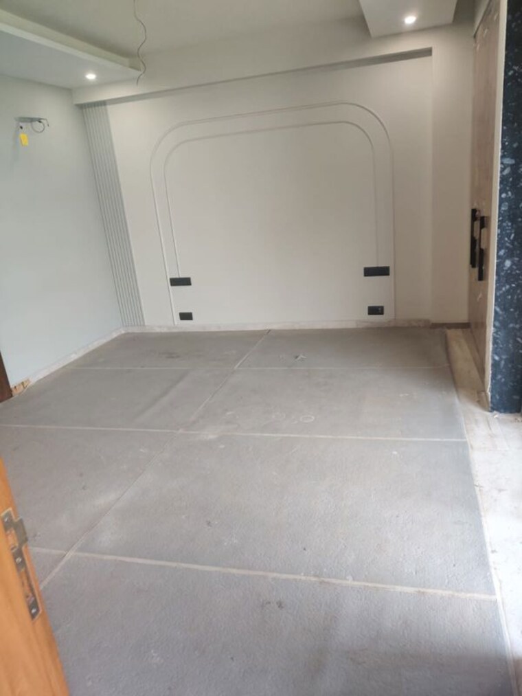 Room, hauz khas 3 Bedroom 275 Sq.Yd. Builder Floor In Hauz Khas Delhi 10272351