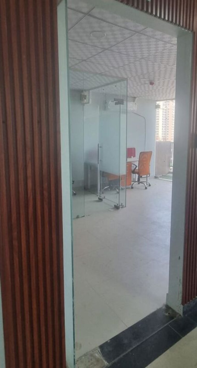 Team Area, fusion-ufairia Commercial Office Space 575 Sq.Ft. In Sector 16b Greater Noida Greater Noida 10272055