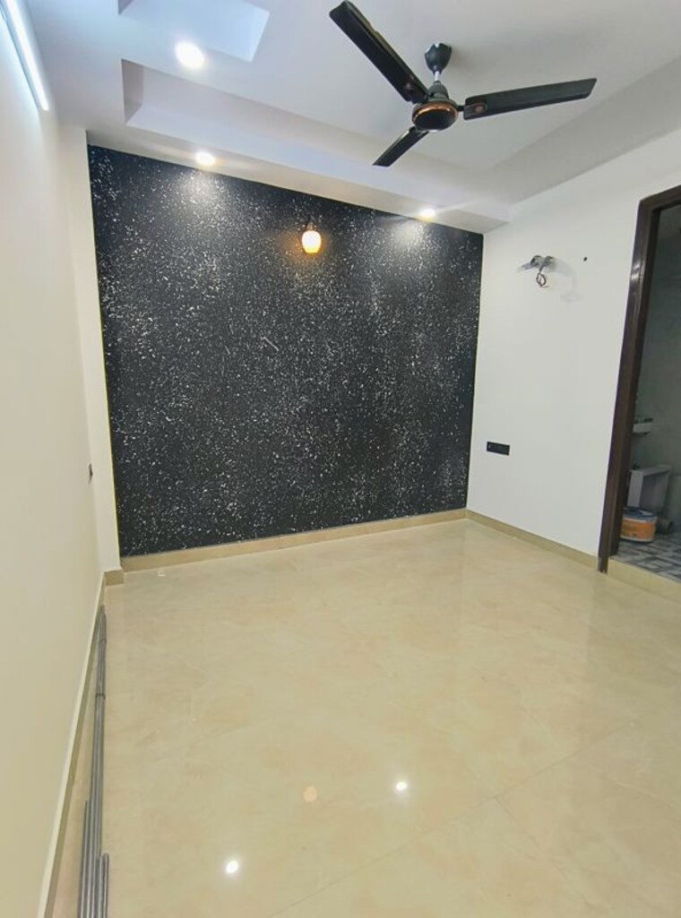 Room, govindpuri 3 Bedroom 950 Sq.Ft. Builder Floor In Govindpuri Delhi 10272609