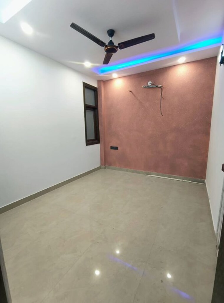 Room, govindpuri 3 Bedroom 950 Sq.Ft. Builder Floor In Govindpuri Delhi 10272609
