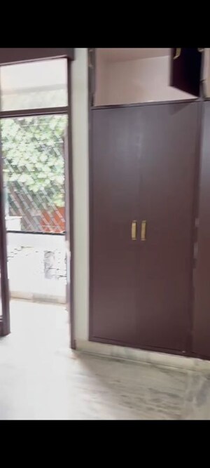 Furnished Amenities in 3 BHK Builder Floor at Greater Kailash ii – for Rent