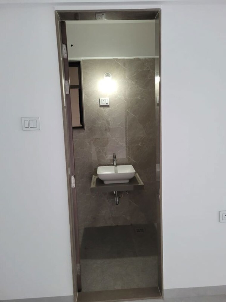 Bathroom, gera-terraces-one 2 Bedroom 1200 Sq.Ft. Apartment In Viman Nagar Pune 10272367