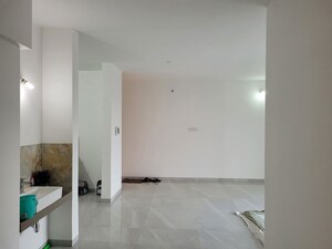 Room in 2 BHK Apartment at Gera Terraces One, Viman Nagar – for Sale