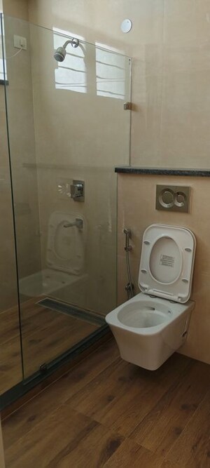 Bathroom in 2 BHK Apartment at Suncity Avenue 76, Sector 76 – for Sale